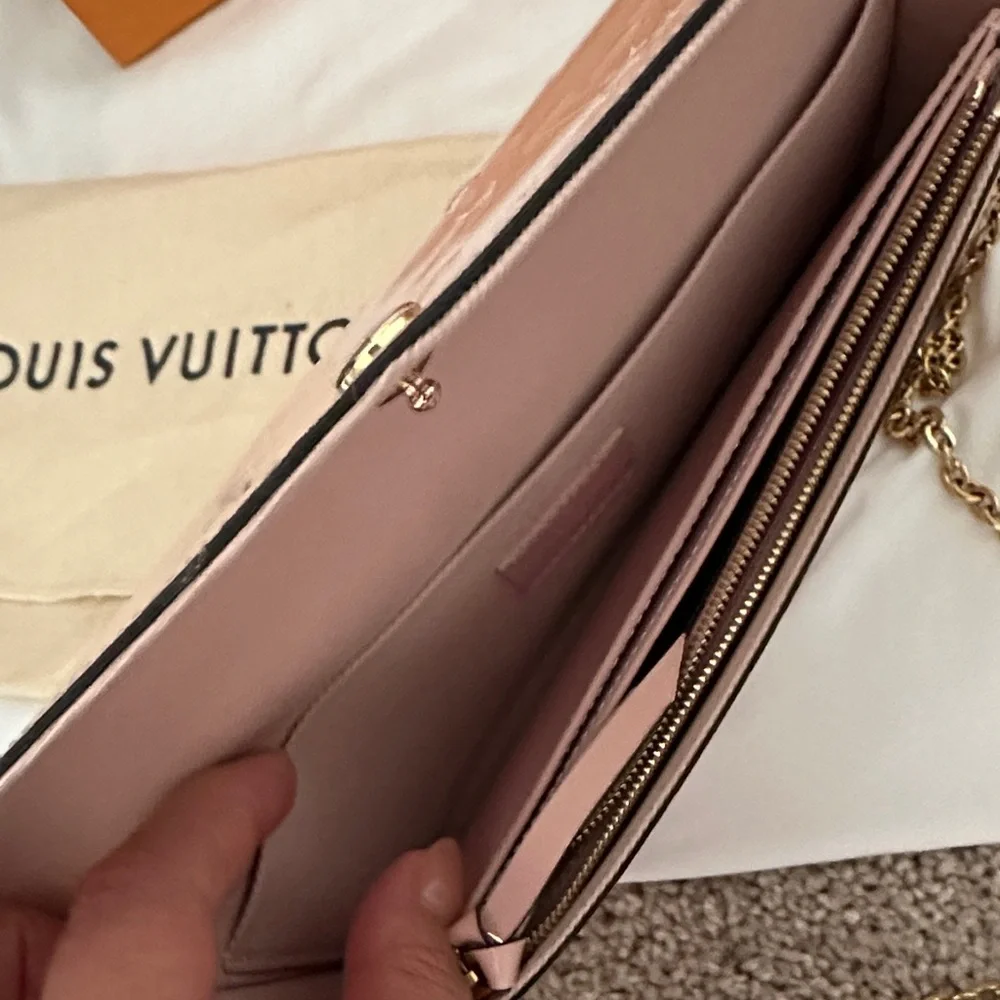 Louis Vuitton Light Pink Crossbody Bag - Picture 6 of 7